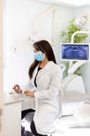 Clínica de Medicina Dentária logo