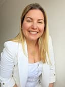 Dra. Karínna Sampaio | Médica Dentista logo