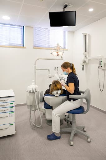 GSD Dental Clinics logo