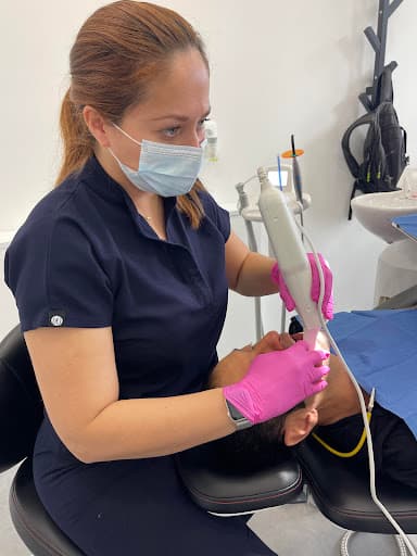 Colombo & Silva - Dental Clinic [Lagoa] logo