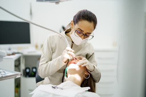 EASY SMILE SOLUM logo