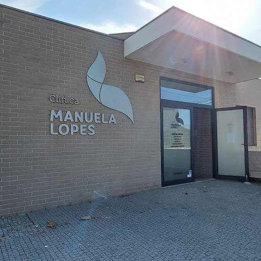 Clínica Manuela Lopes logo