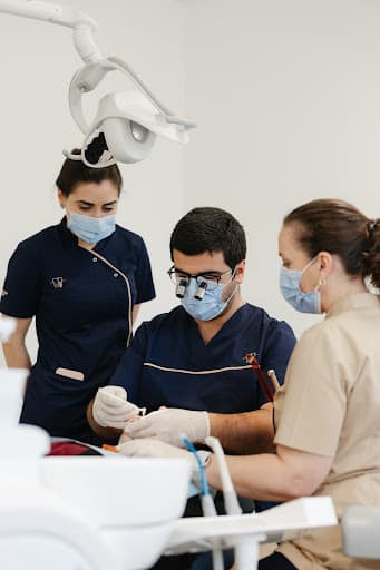 CR-Oral - Dr. António Domingos logo