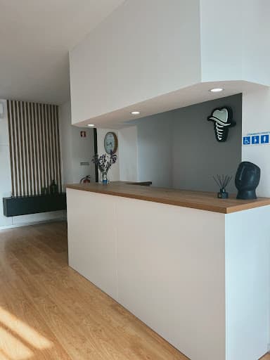 Madalena Dental Care logo