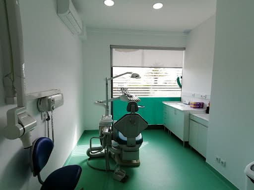 Clinica Ricardo Simões logo
