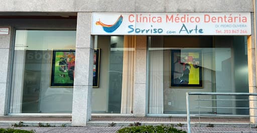 Clínica Dentária Sorriso Com Arte logo