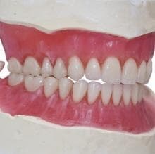 Foto de perfil deClínicas Dentárias Vital 3m - Leiria Caldas Rainha Próteses, Implantes, Aparelhos, Estética