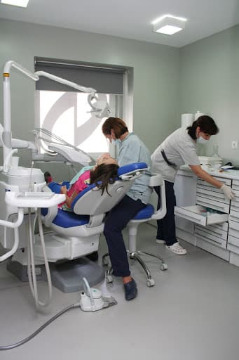 Vitalmadente - Clínica De Medicina Dentária Júlio Patrício, Lda. logo