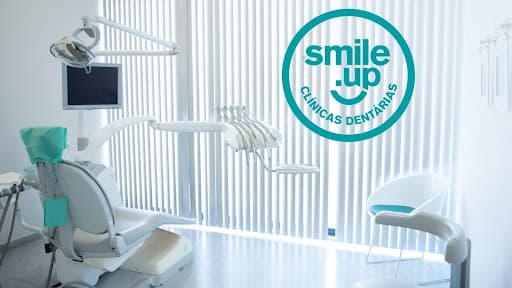 Smile.up Clinicas Dentarias Montijo logo