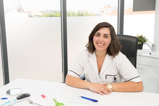 Dona Saúde - Clínica Médica e Dentária logo