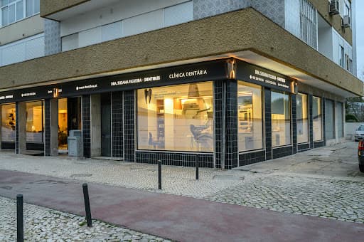 Dentibus- Clínica Médica Dentária Lda logo