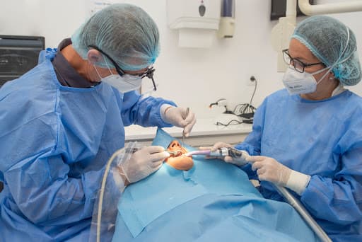 Dconceptclinics, Clínica Dentária em Lagos logo
