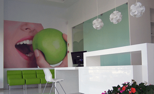 Dental Clinica Moderno, Lda. logo