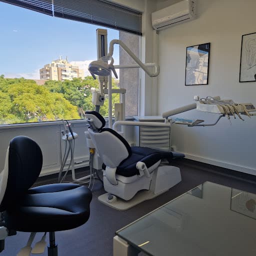 Clínica Dentária Dr. João Moura - Vila do Conde logo