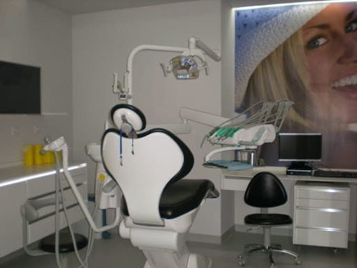 Dra. Vanda Gandum Clínica Dentária e Médica - Setúbal logo