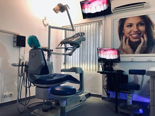 Dentimed Ericeira Clínica Dentária logo