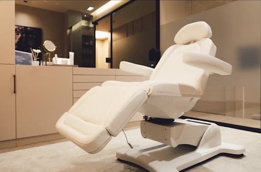 Clínica Dra. Adriana Martins - Medicina Dentária & Harmonização Facial logo